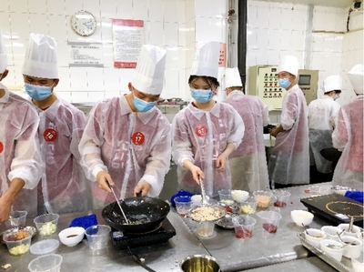 我為師生辦實事 | 北大餐飲聚焦師生餐飲需求 溫情服務滋潤心 技術服務制作